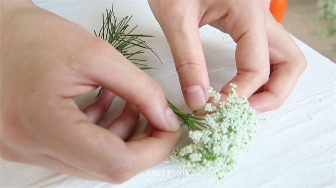 【幾分鐘.軟裝課堂】她用3分鐘搞定一個浪漫花球，就憑這些？-別墅設(shè)計,軟裝設(shè)計,室內(nèi)設(shè)計,豪宅設(shè)計,深圳例外軟裝設(shè)計公司