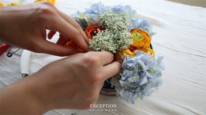 【幾分鐘.軟裝課堂】她用3分鐘搞定一個浪漫花球，就憑這些？-別墅設(shè)計,軟裝設(shè)計,室內(nèi)設(shè)計,豪宅設(shè)計,深圳例外軟裝設(shè)計公司